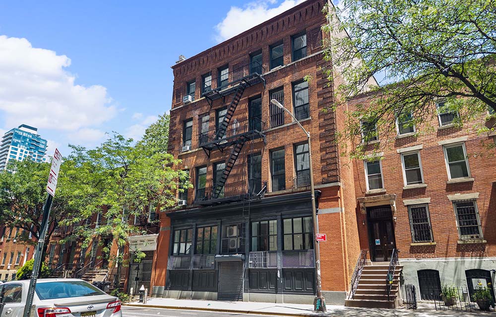 Investment Property Realty Group brokers $16 million sale of multi-family 205 Ashland Pl.